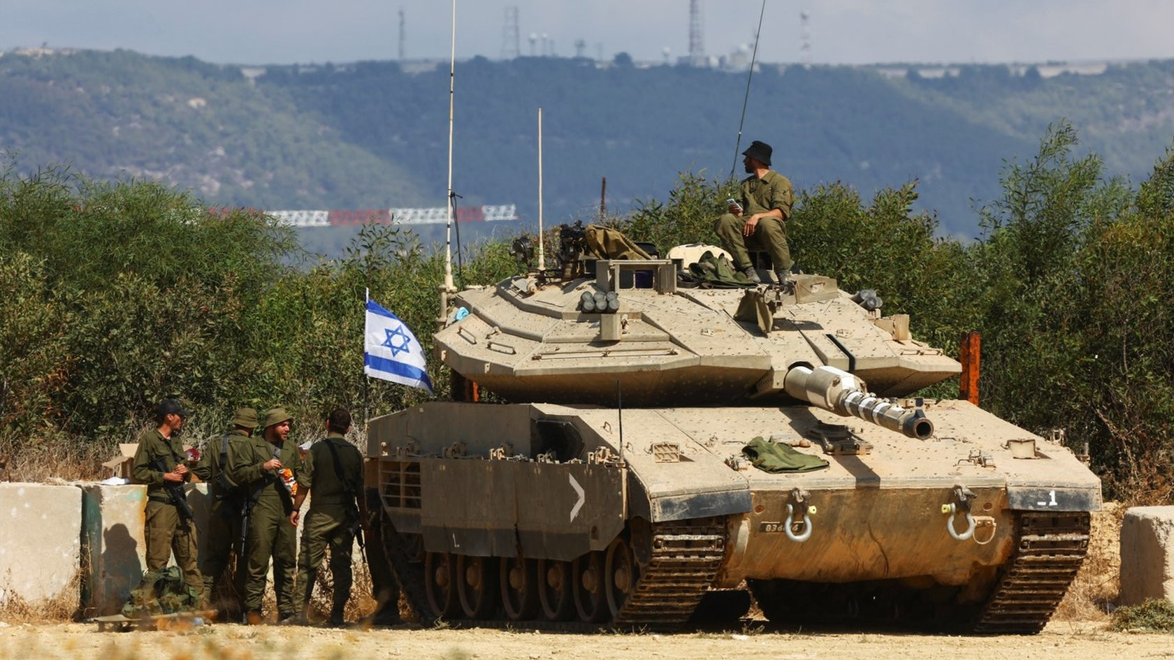 Izrael evakuál újabb tizennégy, az ország északi, libanoni határának közelében található települést