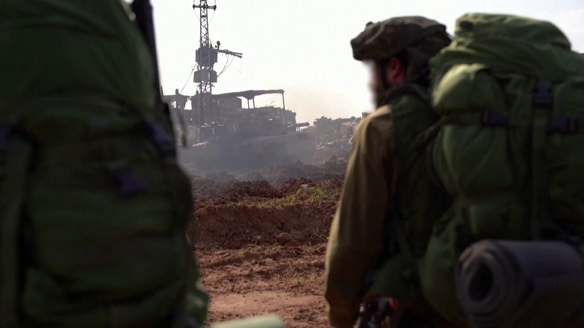 Kétszáz célpont támadásával folytatódott a Hamász elleni háború
