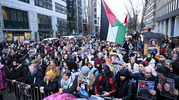 Egyre többen tiltakoznak Izrael ellen a gázai övezet elleni támadásai miatt | TRT Magyar