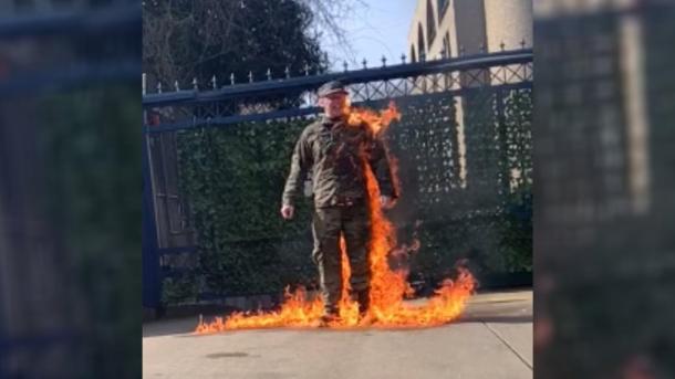 Felgyújtotta magát egy amerikai katona a zsidó népirtás elleni tiltakozásul | TRT Magyar